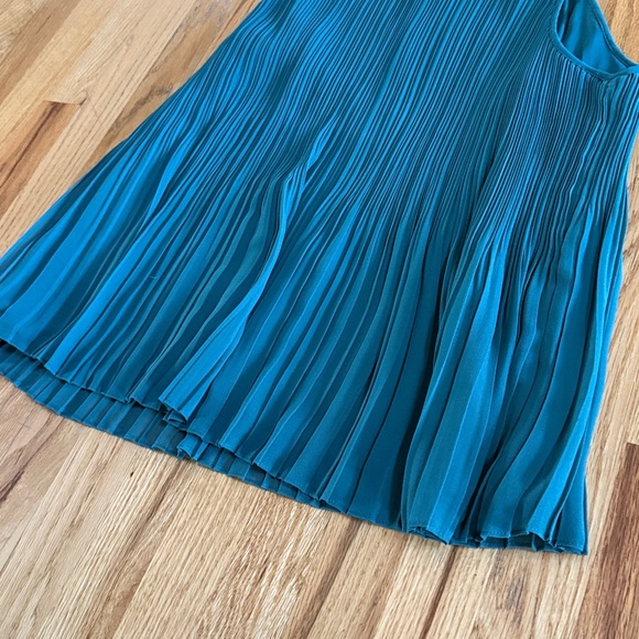 Halogen Jade Green Pleated Sleeveless Blouse, Size Large - Picture 4 of 6